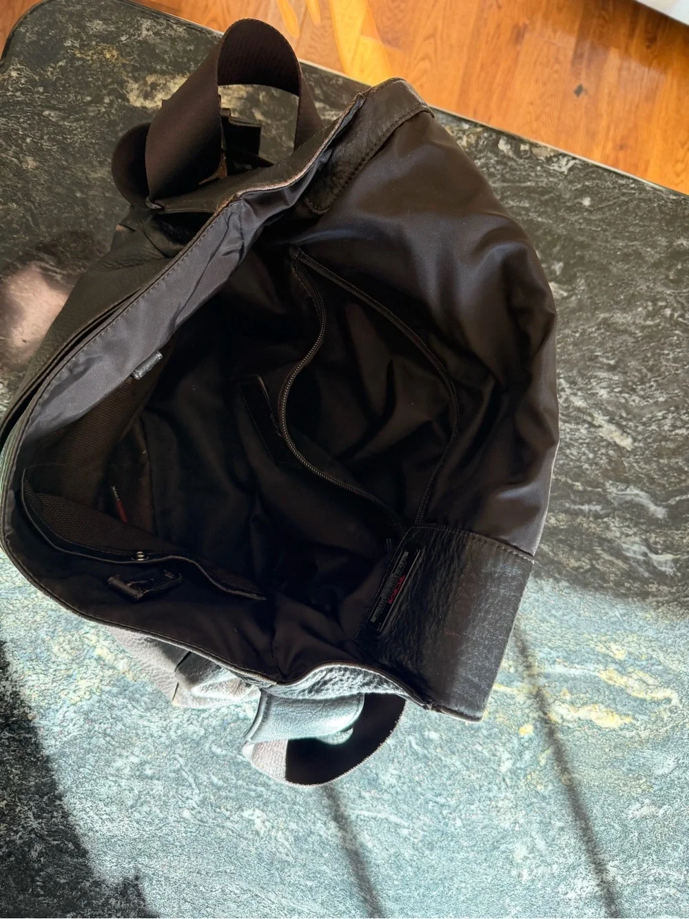 Tumi sleek dark